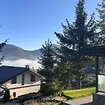 Chalet 348 *