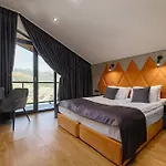 Chalet 348