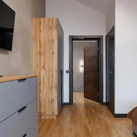 348 Chalet