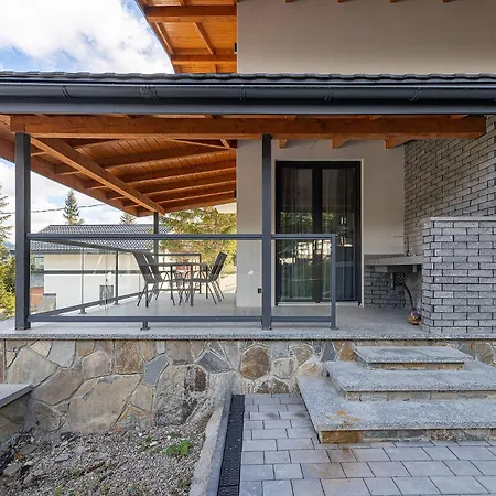 Chalet 348 *