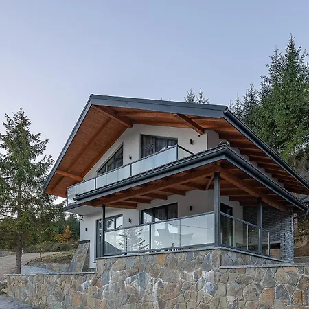 Chalet 348 *