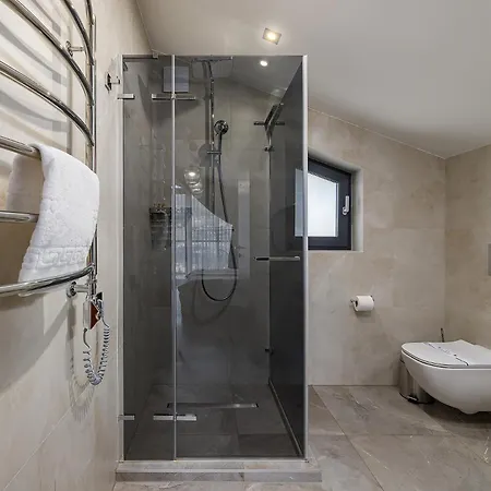 348 Chalet