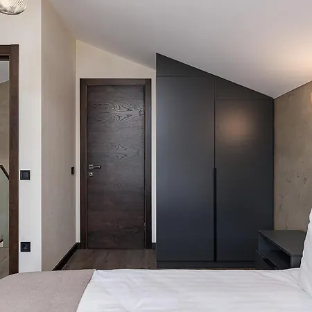 348 Chalet