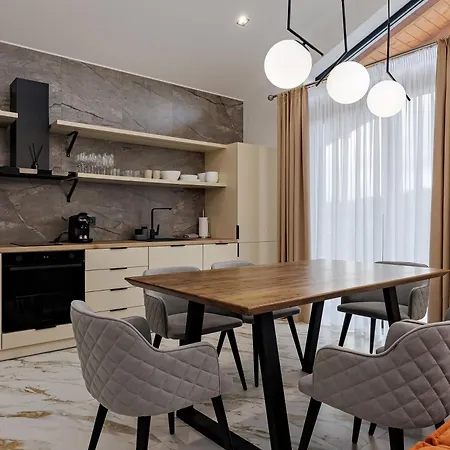 348 Chalet